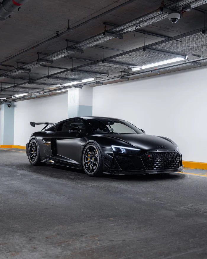 Audi R8 4S Facelift Pre-Preg Carbon Fibre Front Splitter by TRE