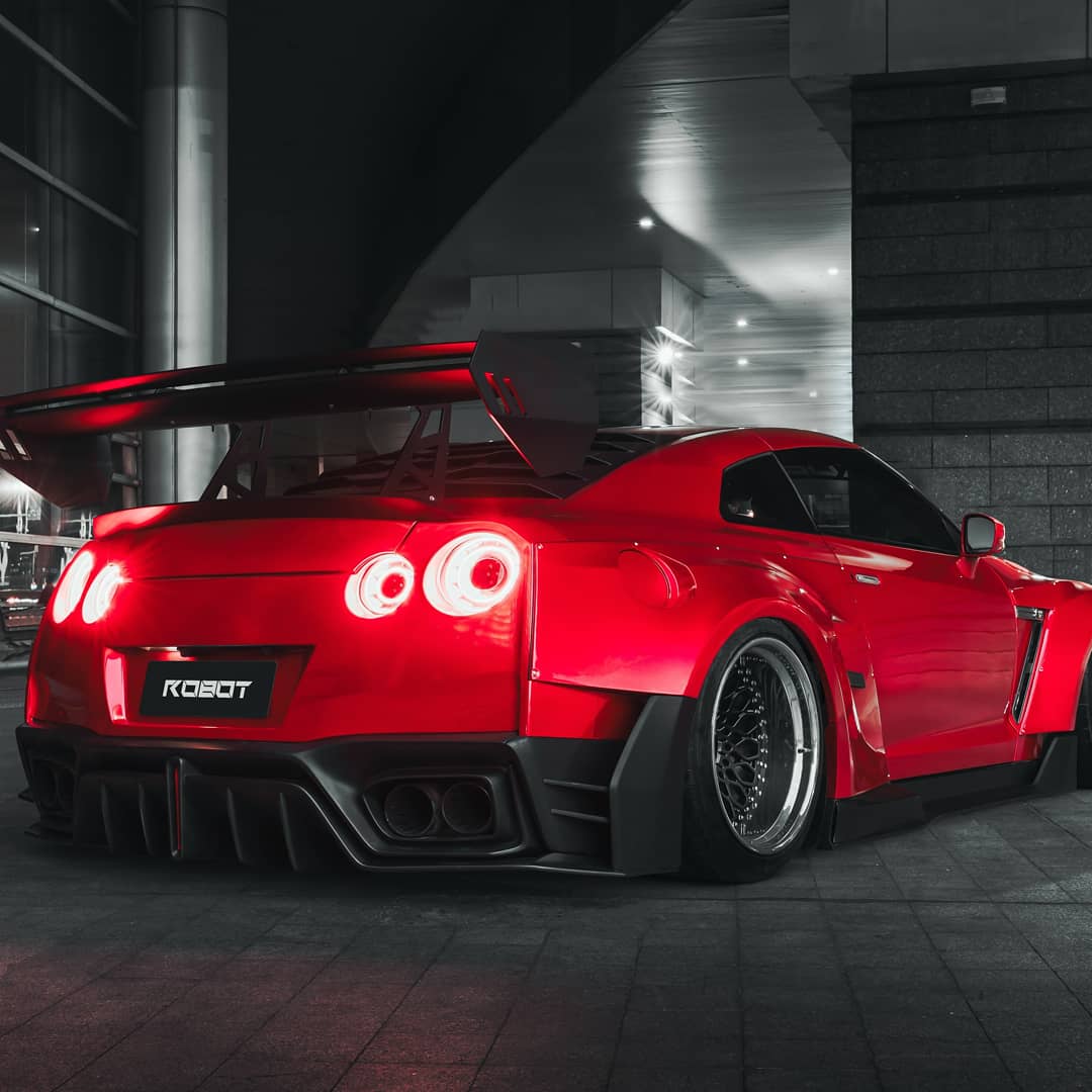 Robot Craftsman Nissan GTR Body Kit R35 Widebody