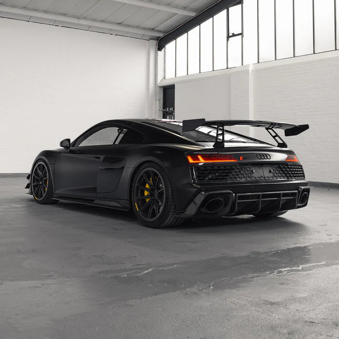 Audi R8 4S Facelift Pre-Preg Carbon Fibre Side Skirts by TRE