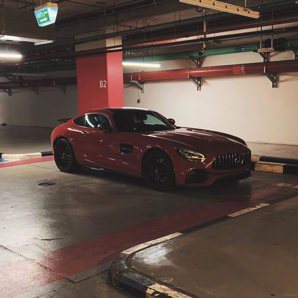 Mercedes-AMG GT R, underground garage